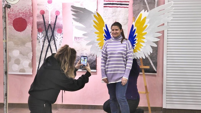 У Луцькій художній школі створюють прикраси для головних ялинок міста