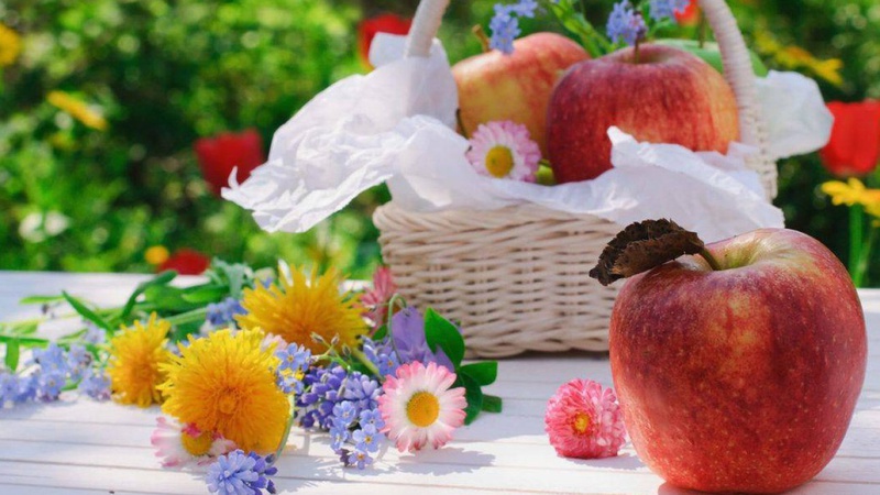 Яблучний Спас 2023: що можна і не можна класти в кошик для освячення в церкві