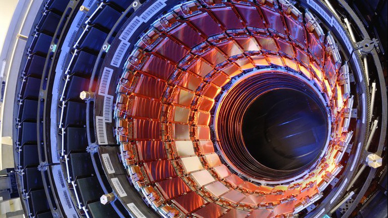 Адронному колайдеру загрожує зупиника через енергетичну кризу в Європі
