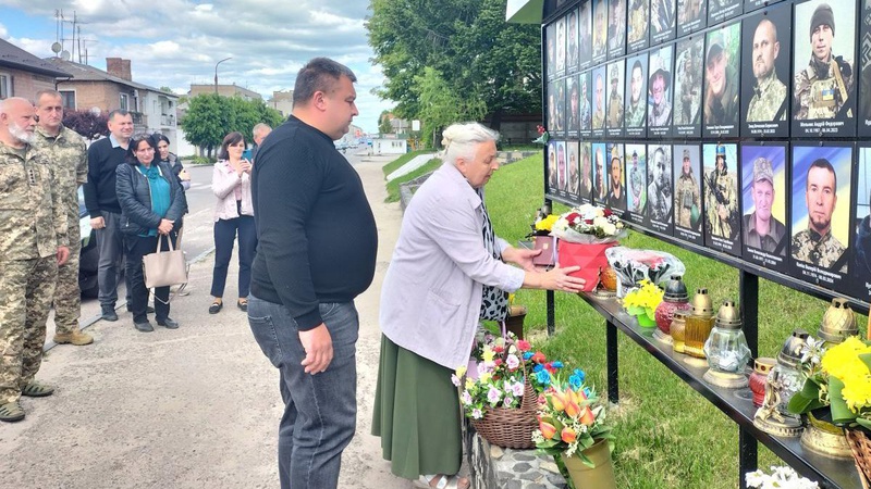 Матір загиблого воїна з Рожищенської громади отримала посмертну нагороду сина