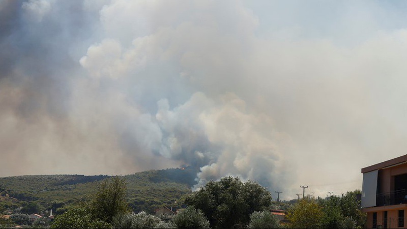 Під  Мелітополем горить захоплена окупантами база військової частини
