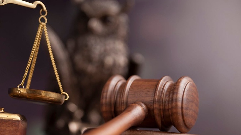 Рік умовно: судили священика, який зв’язав школярку через зірвані біля храму черешні