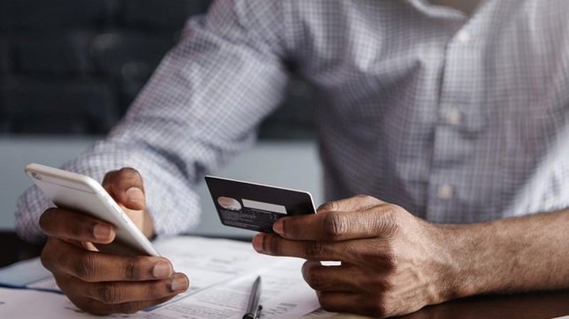 Хотів оформити допомогу: у волинянина з картки вкрали понад 12 тисяч гривень