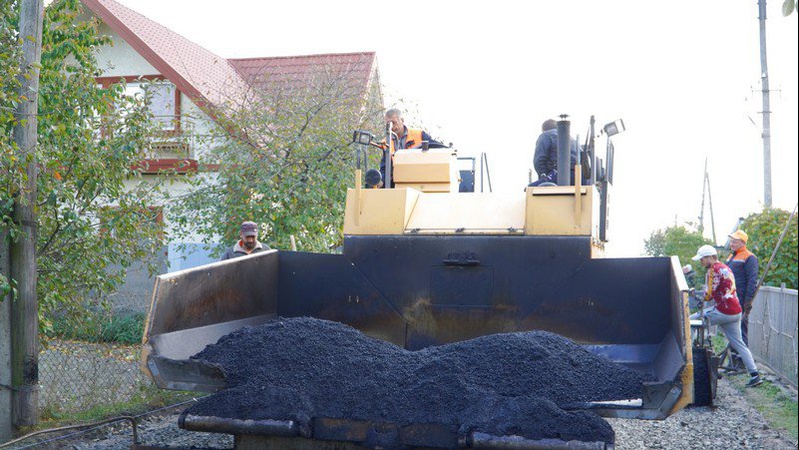 У Володимирі-Волинському заасфальтували ще одну бічну вулицю