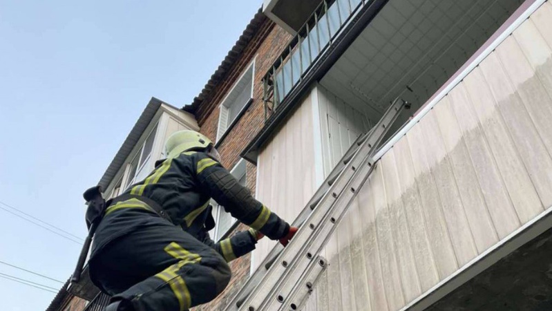 Волинські рятувальники допомогли бабусі, як не виходила на зв’язок