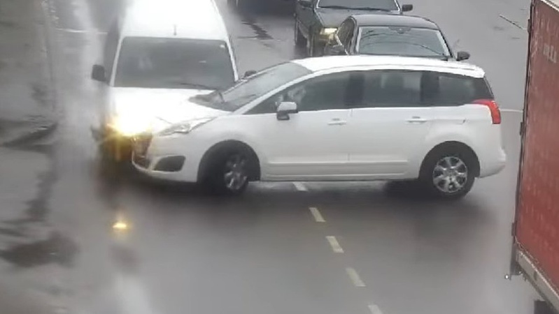 ДТП у Луцьку: зіткнулися «Пежо» та «Фіат»