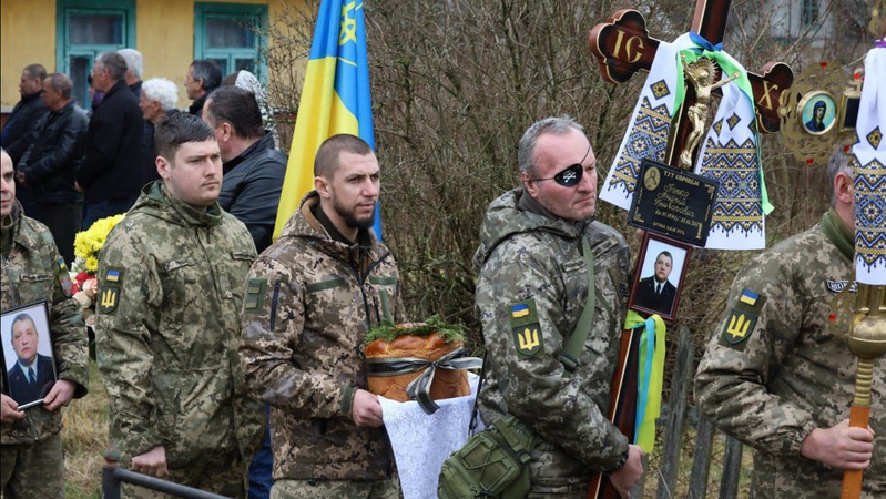 Навіки в пам’яті, назавжди у строю: на Волині попрощалися із загиблим Героєм Андрієм Попко
