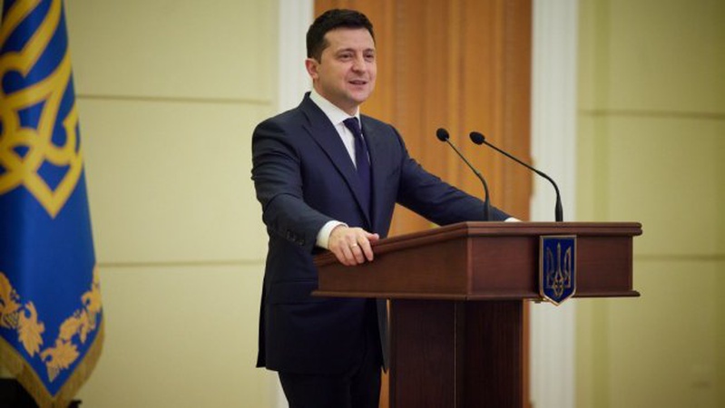 Навесні вакциновані пенсіонери отримають смартфон та пільговий тариф