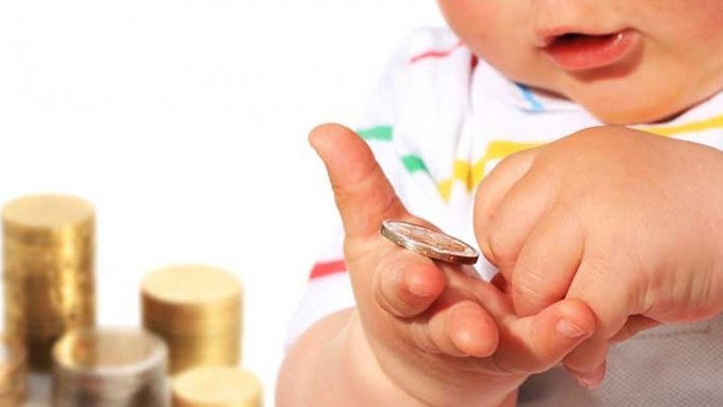 Заборгувала 45 тисяч: судили волинянку, яка не платить аліментів на сина