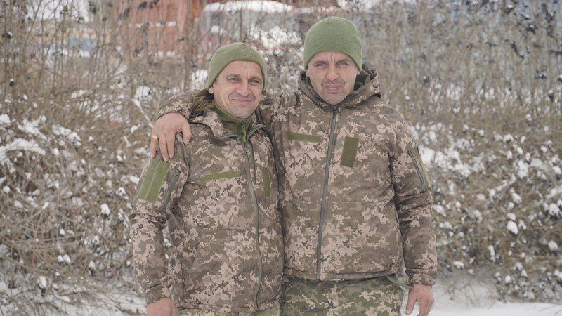 «Будьте готовими, що воювати доведеться усім», - два рідні брати з Волині про тривалість війни