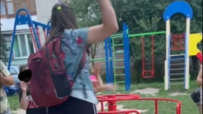 У Луцьку дівчина-підліток намагалася вдарити вагітну