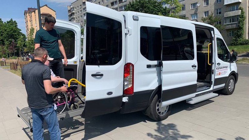 У Луцькій громаді люди з інвалідністю можуть скористатися спецавто