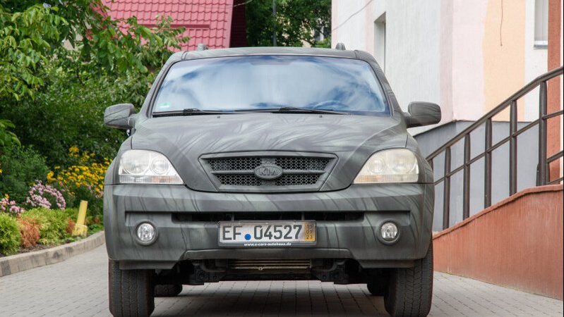 Луцькі медики придбали автомобіль для потреб ЗСУ