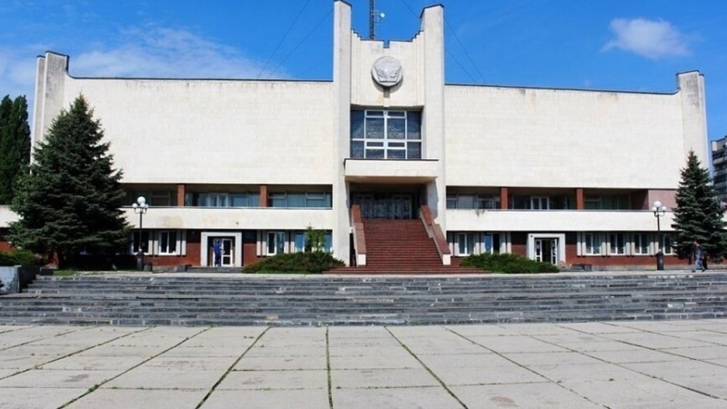 На 5,5 мільйона дорожче? Відхилили найдешевшу пропозицію на ремонт площі Героїв Майдану в Луцьку