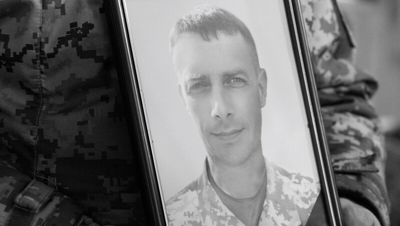 У Луцькій громаді поховали військового Володимира Мисковця. ФОТО