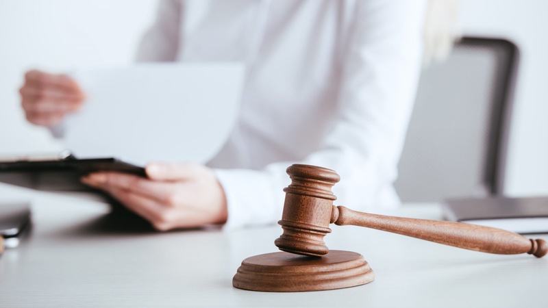 Виправданому від хабаря волинському експрокурору присудили 877 тисяч компенсації