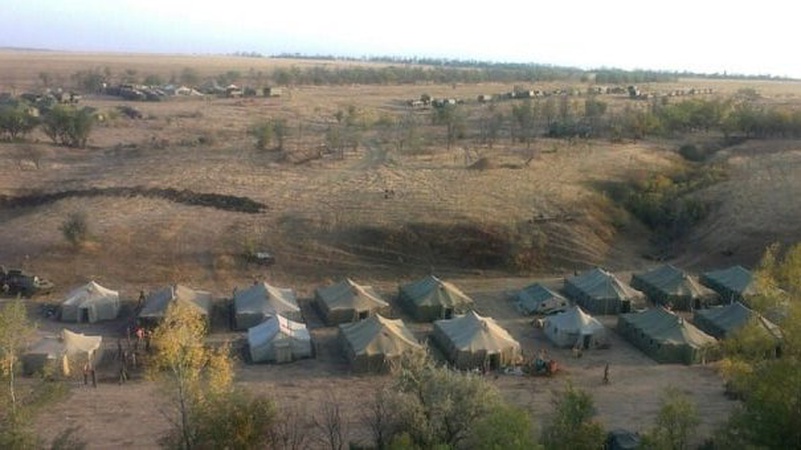 У Білорусі помітили багато російських наметів з військовими