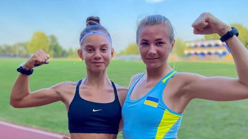 Довелося розпочинати життя знову: переселенка з Донеччини вчить волинянок фітнесу