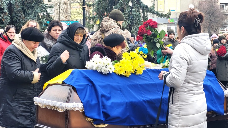 Прощавай «Батя»: у Ковелі провели в останню дорогу Героя Володимира Крисюка