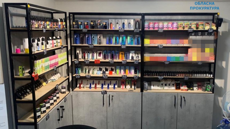 Реалізовував контрафактні електронні сигарети: на Волині судять директора підприємства. ФОТО