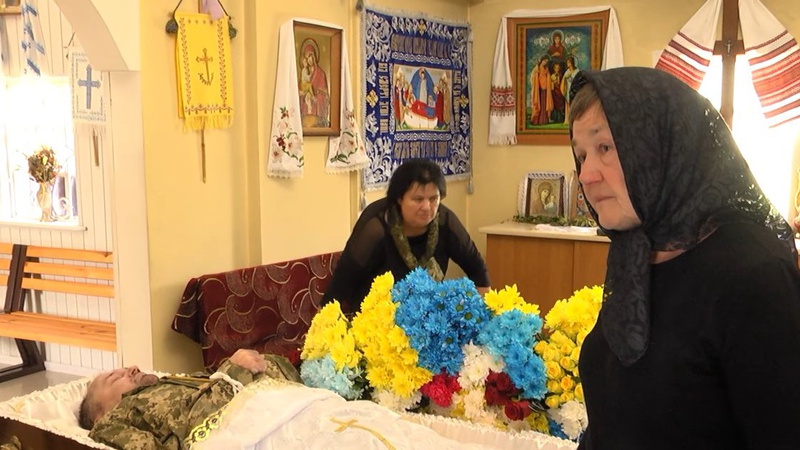 Нові подробиці скандального поховання 42-річного військового Андрія Коробка з Луцька