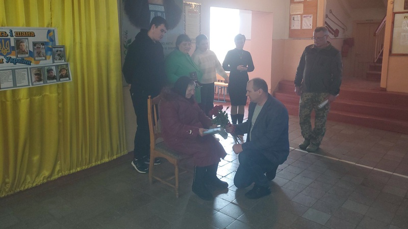 Посмертну нагороду полеглого Героя Василя Клепанчука з Волині вручили дружині та дітям