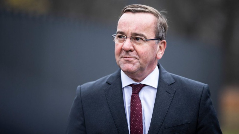 Міністр оборони Німеччини прибув до Києва