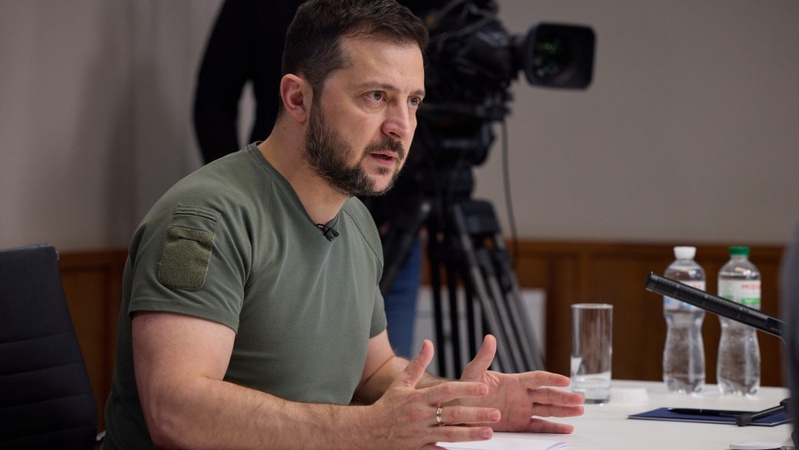 Україна має брати участь у роботі слідчої групи щодо падіння ракети у Польщі, – Зеленський