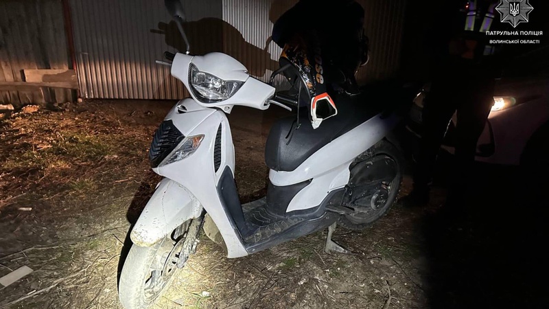 Патрульні склали адмінматеріали на 16-річного скутериста