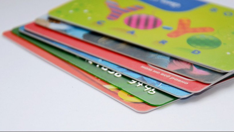 «Виплати від держави»: у трьох волинян з банківських карток шахраї зняли усі гроші