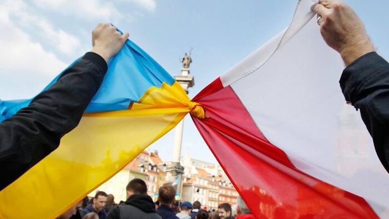 У Польщі збільшать допомогу дітям-біженцям з України