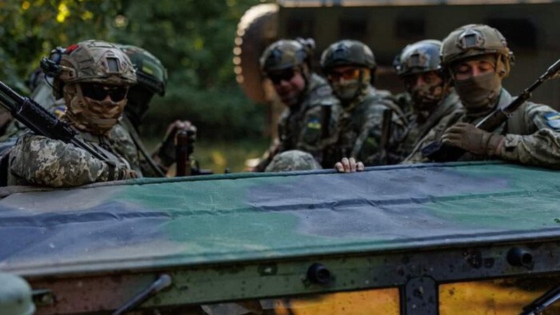 Кабмін планує змінити розмір надбавок для військових