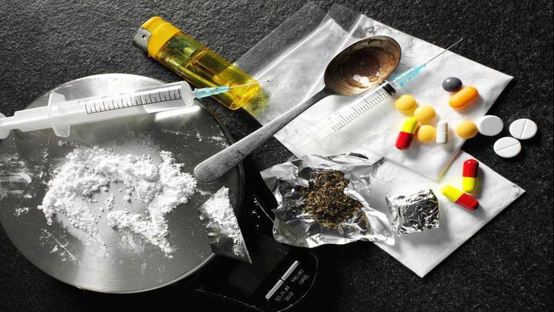 На Волині засудили працівника фонду з двірником, які хотіли продати наркотики військовому