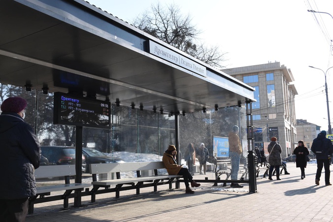 У Луцьку встановили ще три «розумні» зупинки