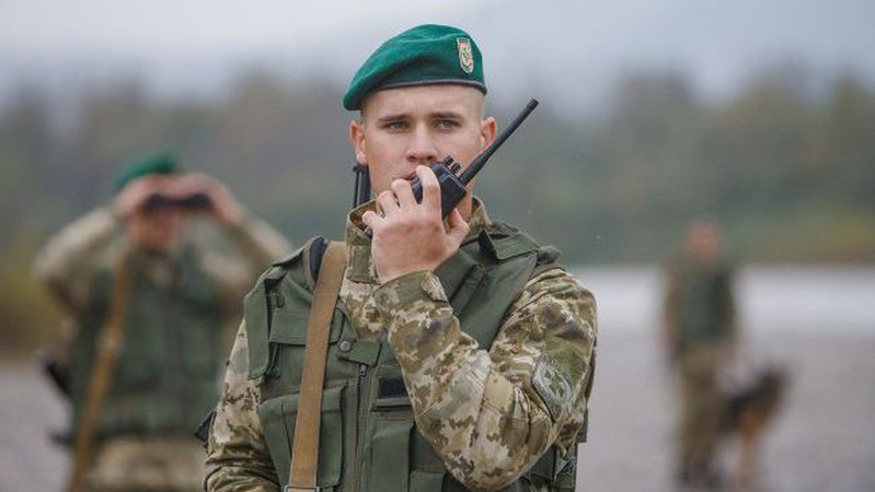 Військовозобов'язані українці зможуть виїжджати за кордон під заставу