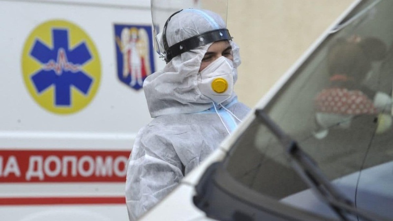 За добу в Україні зафіксували 8 710 випадків коронавірусу, на Волині – 221