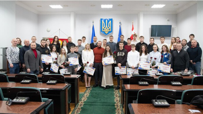Найкращі спортсмени Луцької громади отримали іменні стипендії