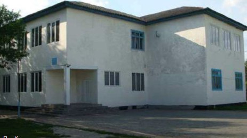 Невакцинована вчителька з Волині домоглась виплати 40,8 тис. гривень через відсторонення