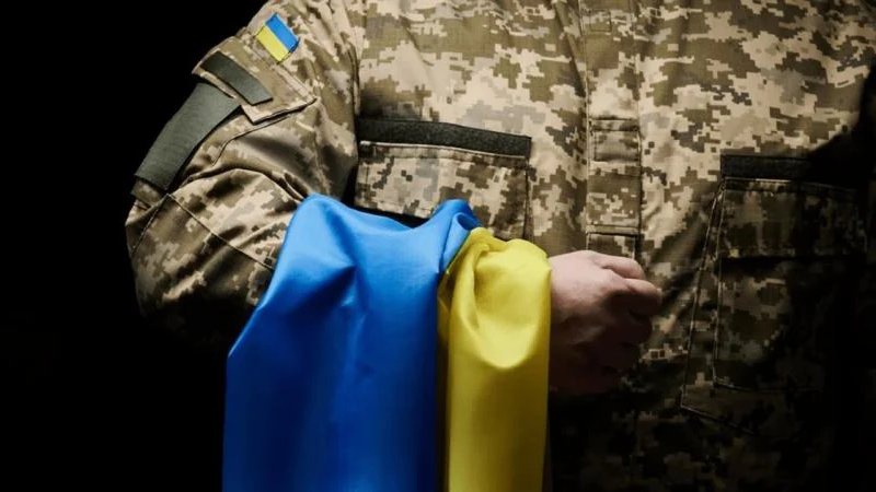 Продовження воєнного стану та мобілізації: Зеленський вніс до Ради законопроєкти