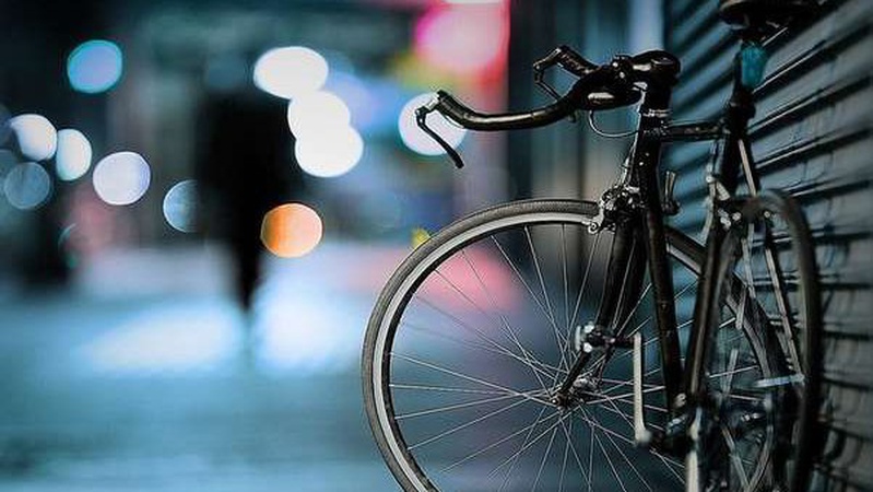 У Ковелі жінка поцупила велосипед й попалася на відео