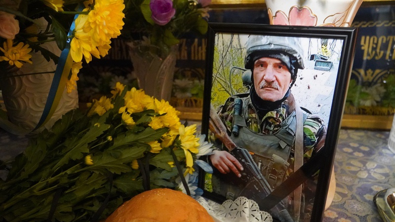 На Волині провели в останню дорогу захисника з Волині Ігоря Остапчука