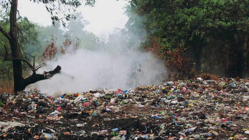 Міську раду на Волині покарали за засмічену територію