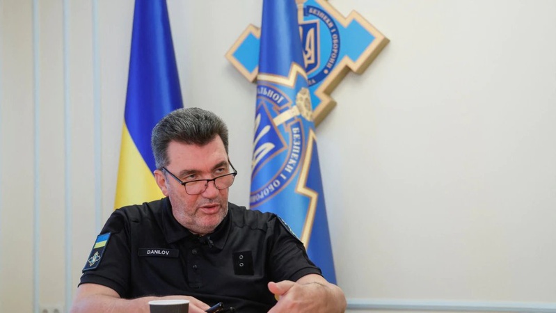 Данілов повідомив, що влада рф готує закриття кордонів