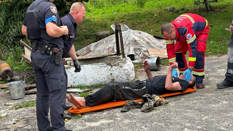 Чоловік напідпитку стрибнув у колодязь «на слабо»: оприлюднили деталі інциденту на Волині