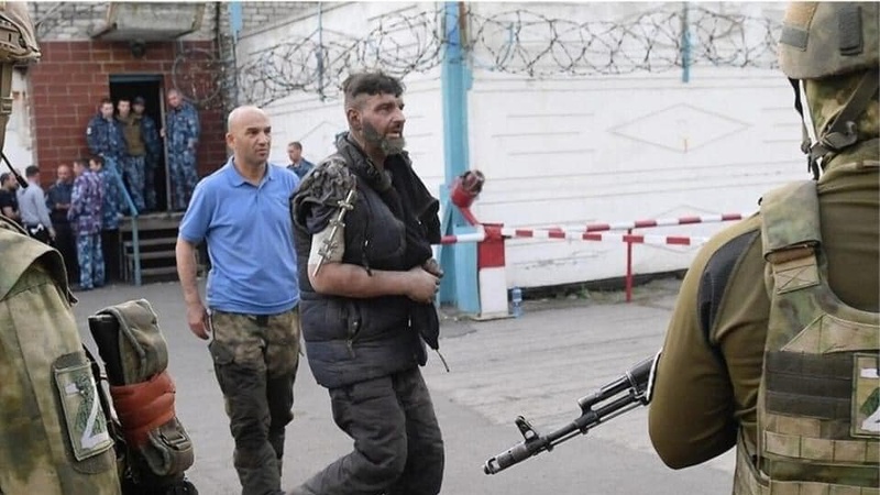 Лубінець показав відео, як росіяни знущаються над полоненими ЗСУ