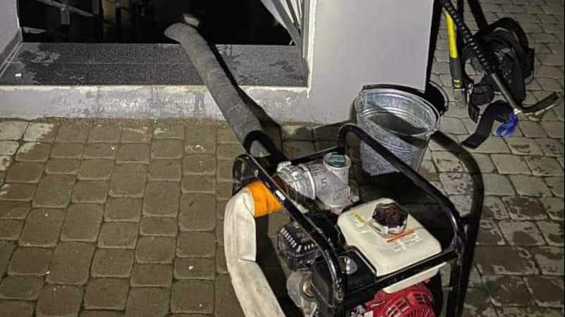 У Луцьку підтопило будинок: рятувальники відкачали воду