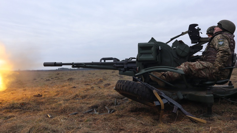 Волинські тероборонівці вчаться знищувати повітряні наземні цілі