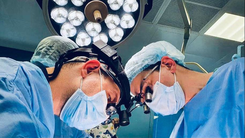 На Волині дівчинці-підлітку видалили гінекологічну пухлину великих розмірів. ФОТО 18+