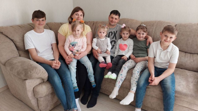 Подружжя волинян взяло на виховання трьох діток