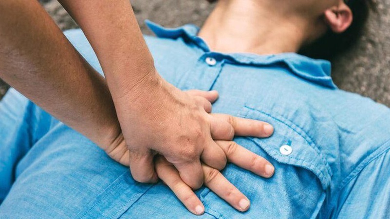 Луцькі медики врятували чоловіка, в якого зупинилося серце